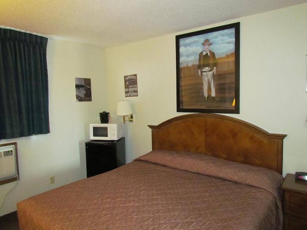 Tall Corn Inn Shenandoah Room photo